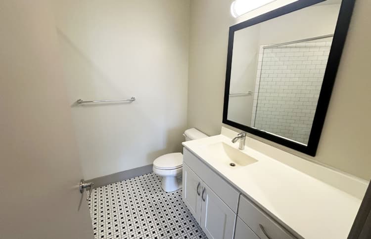 Cincinnati apartments for rent - image - large-1392.jpg