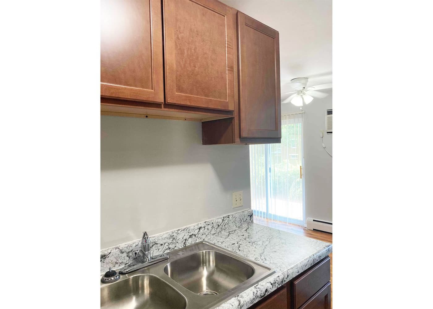 Burnet View Apartments - Apartment - 16
