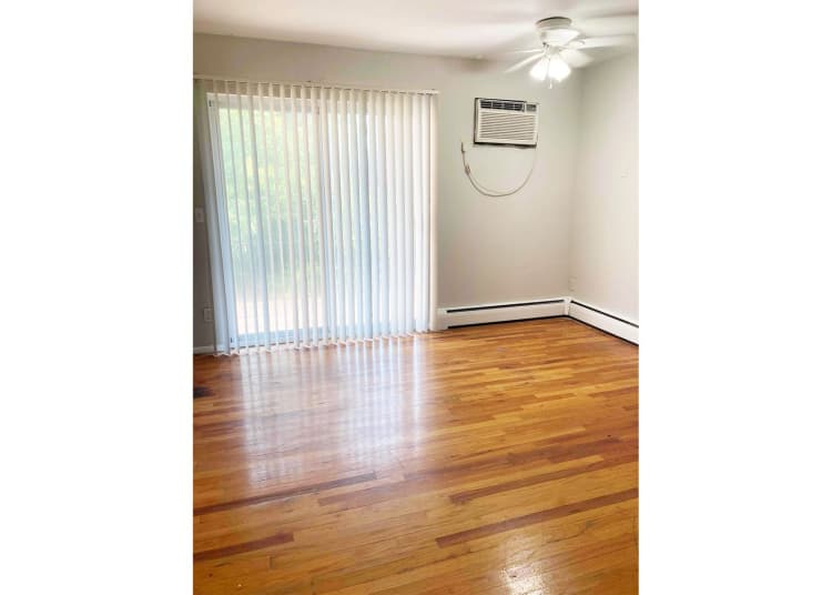 Cincinnati apartments for rent - image - large-2739.jpg