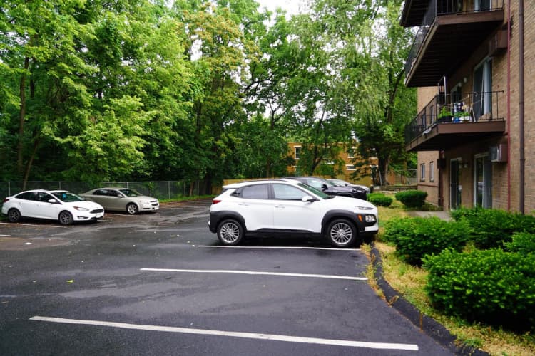 Cincinnati apartments for rent - image - large-2750.jpg
