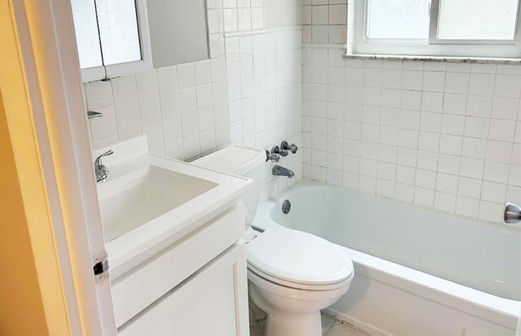 Cincinnati apartments for rent - image - large-2773.jpg