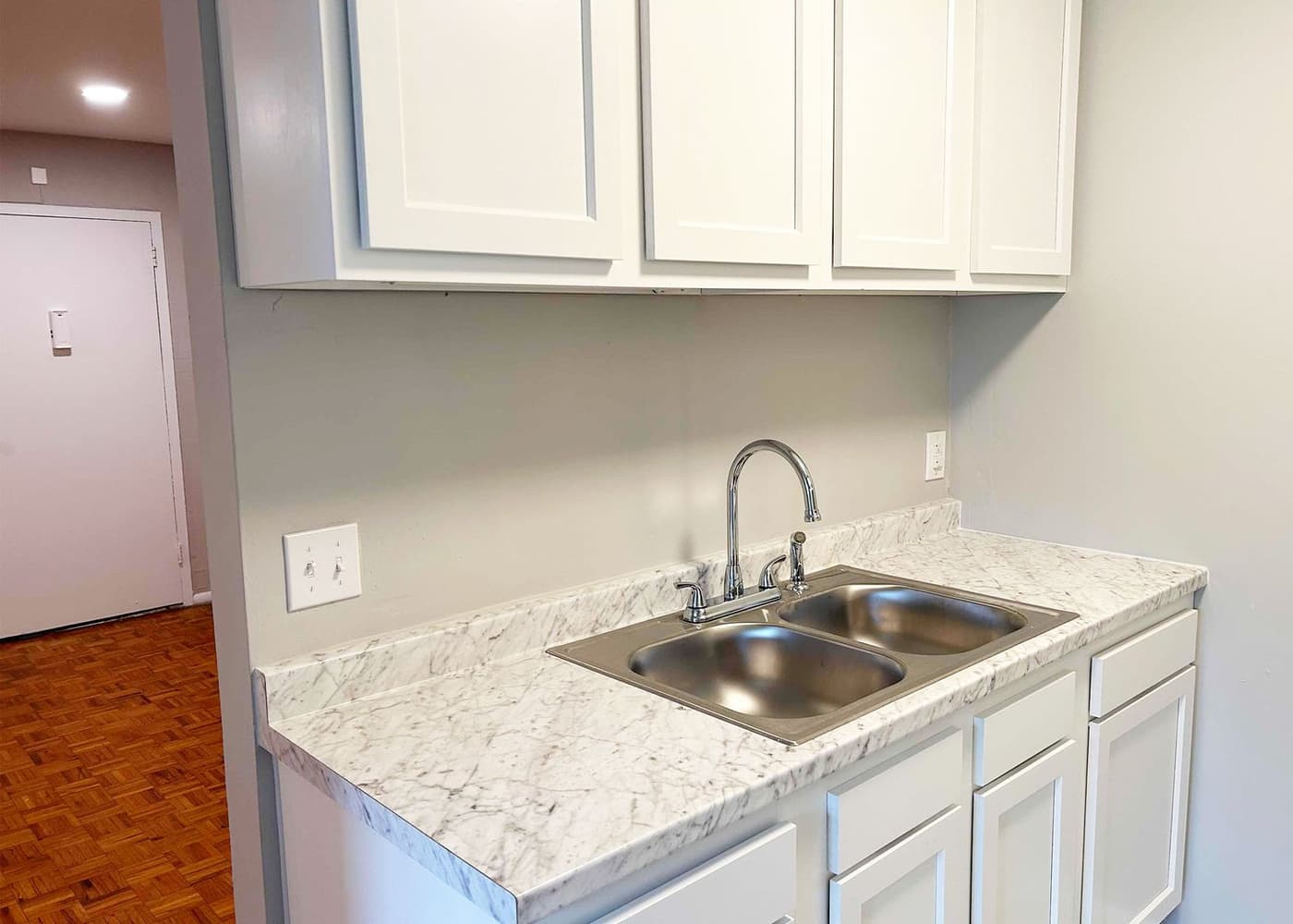Cincinnati apartments for rent - image - large-2775.jpg