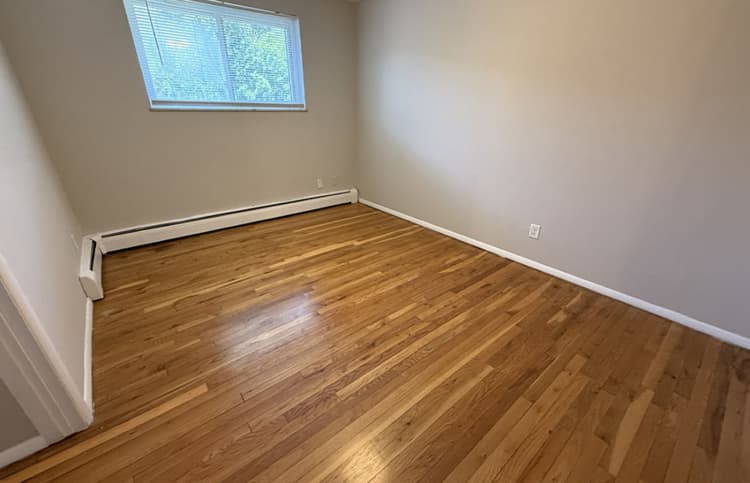 Cincinnati apartments for rent - image - large-2918.jpg