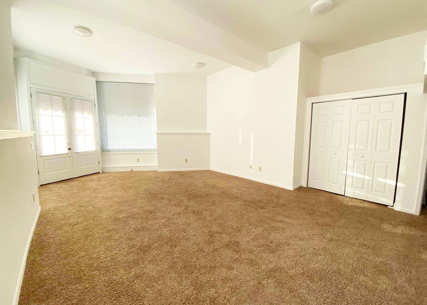 Gilbert Avenue - Apartment - 34