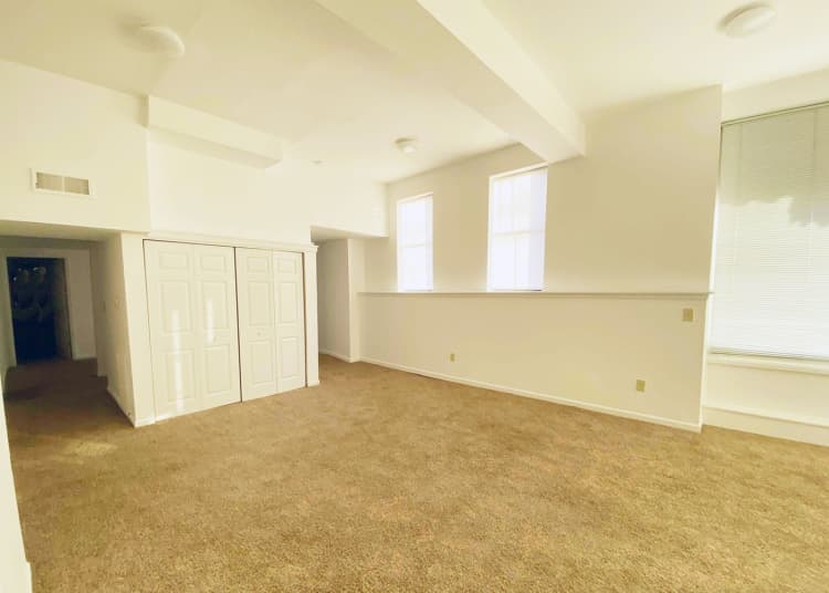 Cincinnati apartments for rent - image - large-1833.jpg