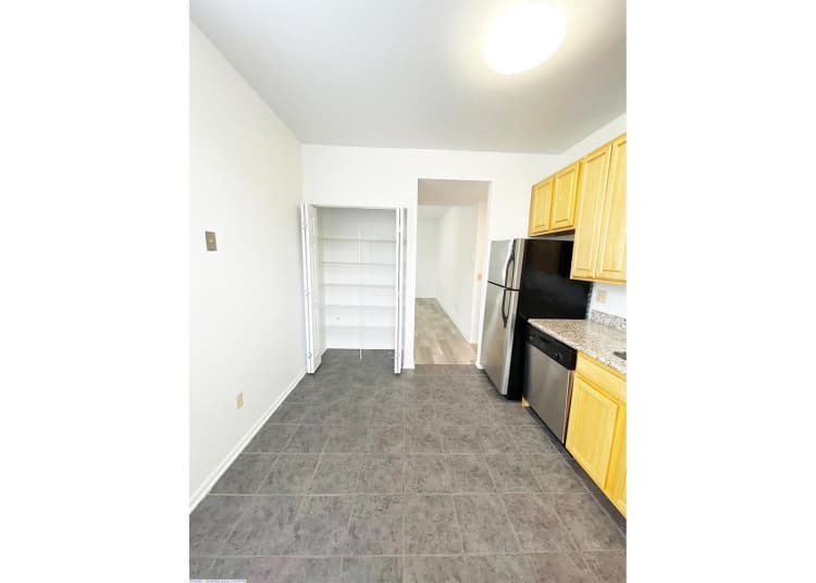 Cincinnati apartments for rent - image - large-2101.jpg