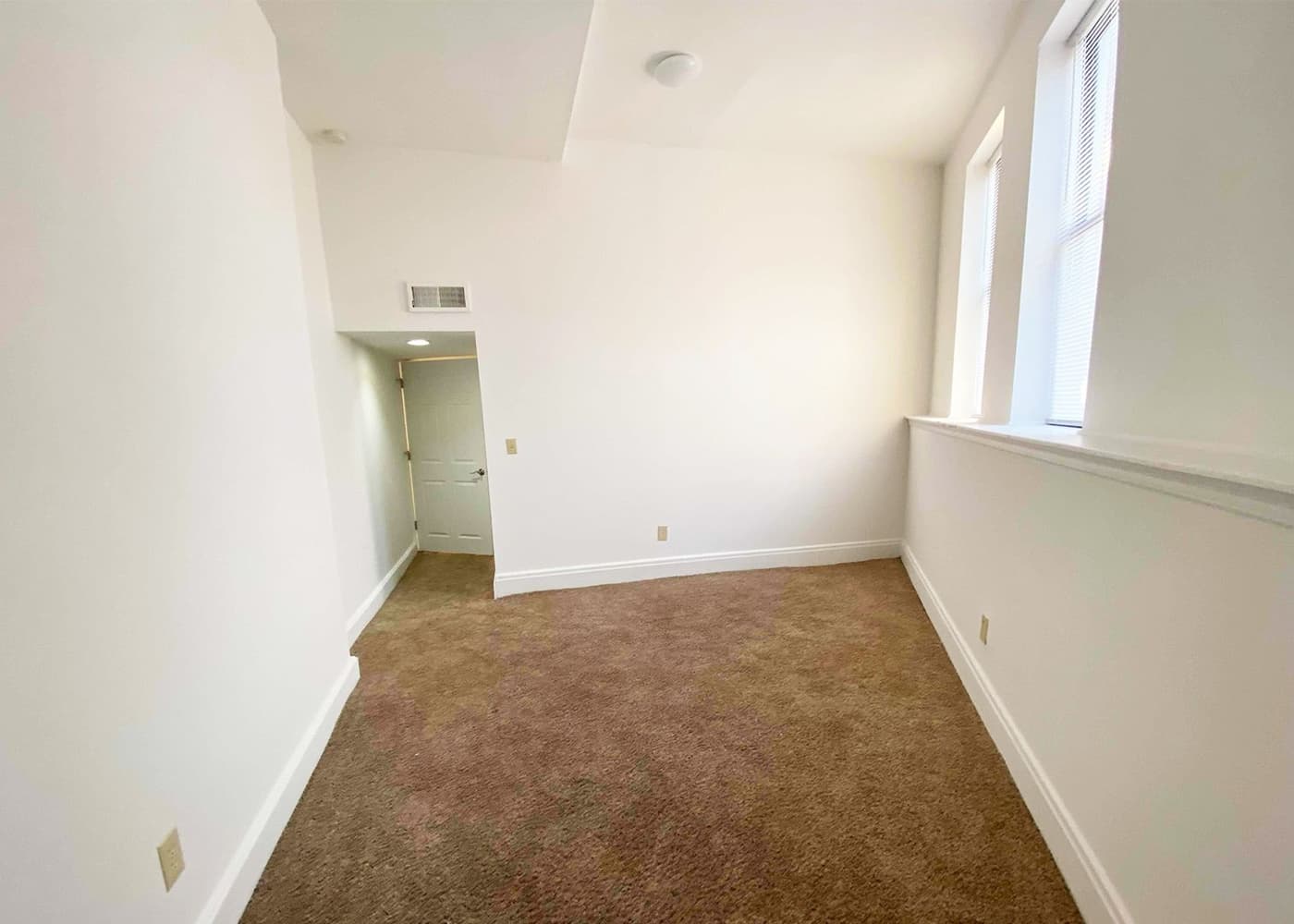 Gilbert Avenue - Apartment - 46