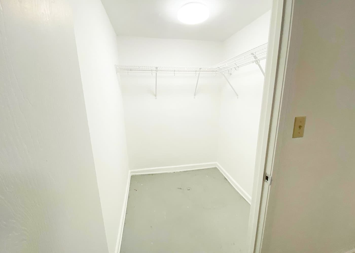 Cincinnati apartments for rent - image - large-2165.jpg