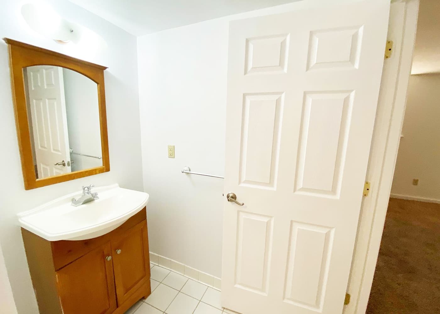 Gilbert Avenue - Apartment - 58