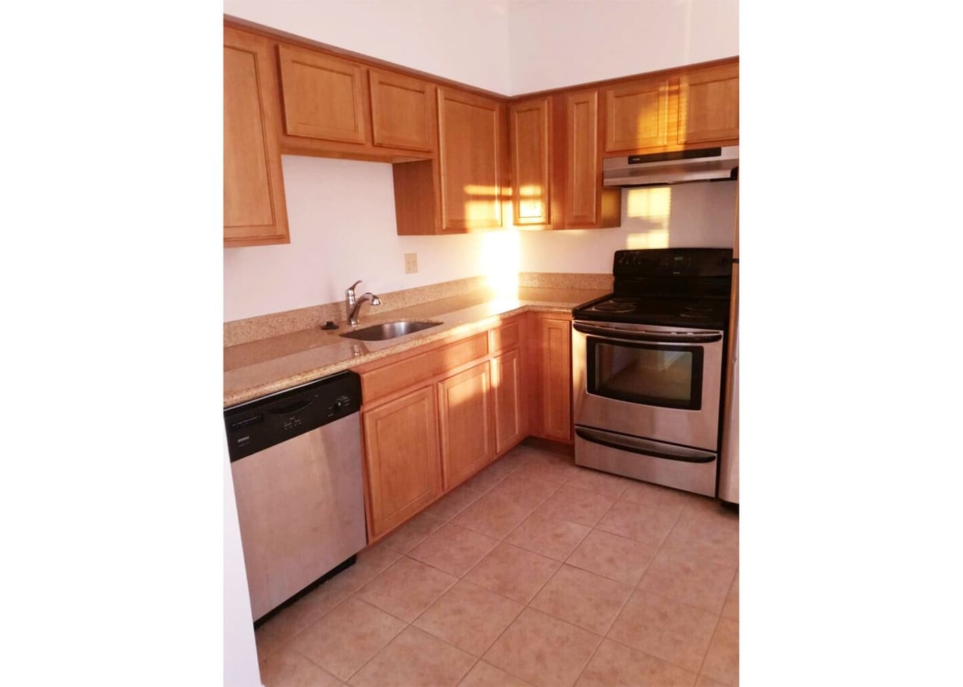 Gilbert Avenue - Apartment - 20