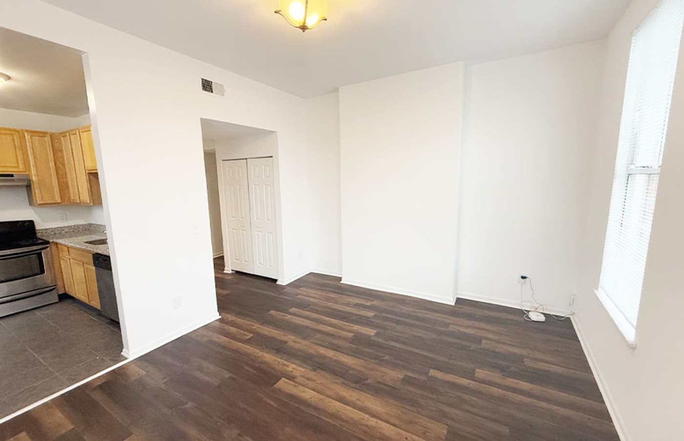 Gilbert Avenue - Apartment - 22