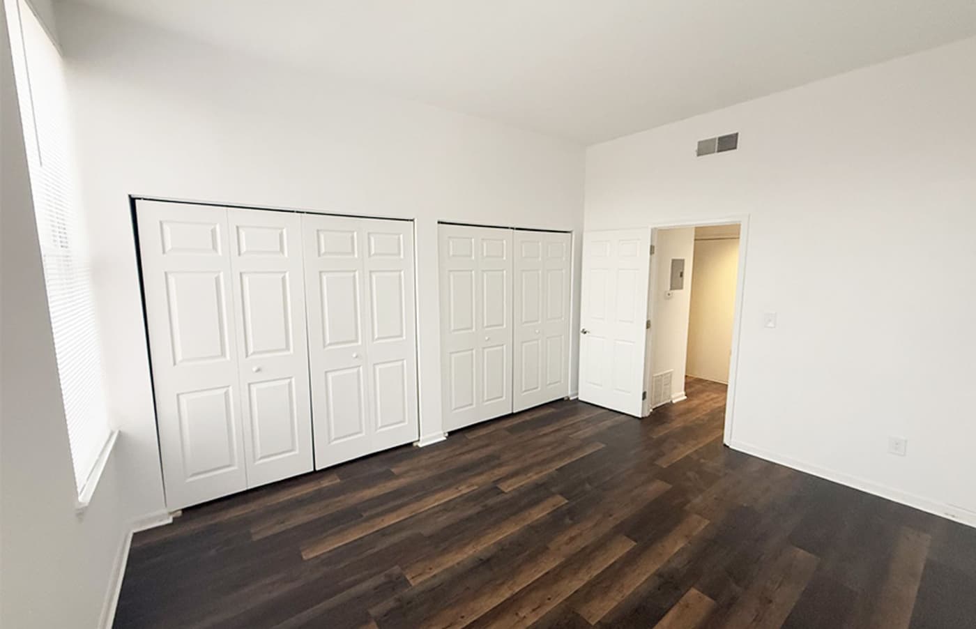 Gilbert Avenue - Apartment - 23