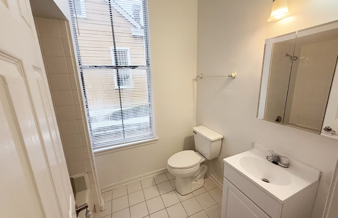 Gilbert Avenue - Apartment - 49