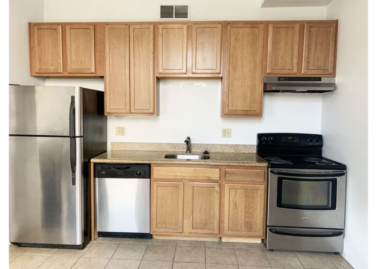 Cincinnati apartments for rent - image - large-817.jpg