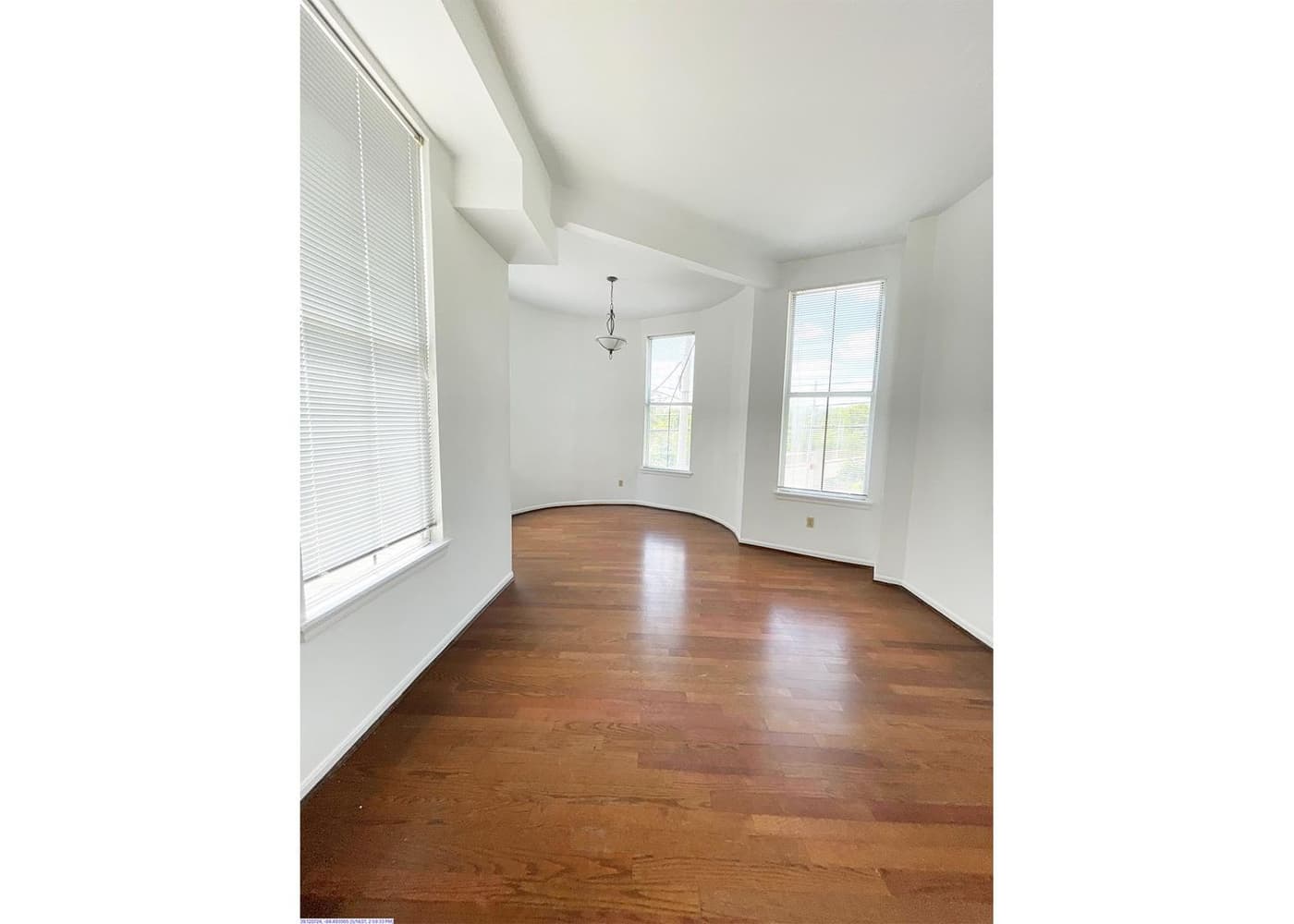 Gilbert Avenue - Apartment - 64