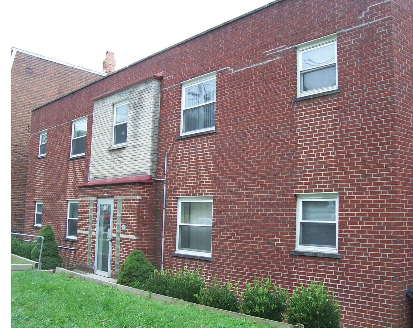 Cincinnati apartments for rent - Property image - 515 Lowell Avenue - 1