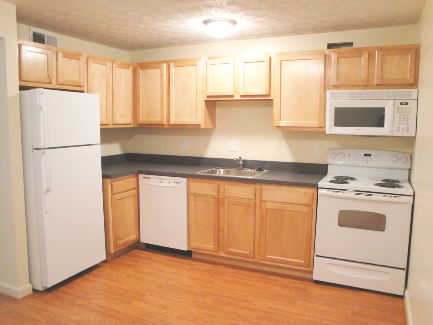 525 Lowell Avenue - Apartment - 9