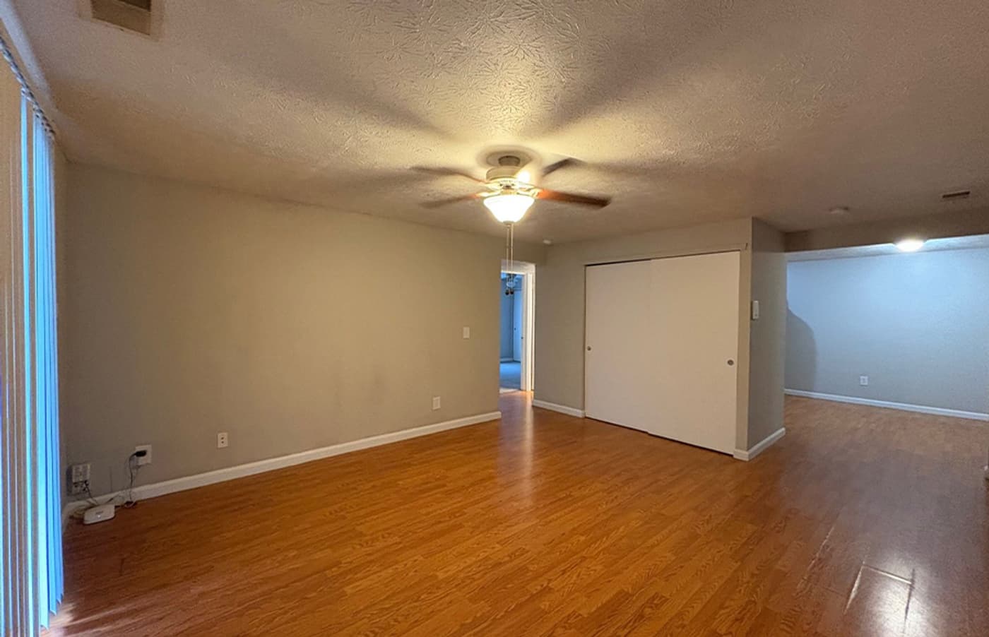 525 Lowell Avenue - Apartment - 52