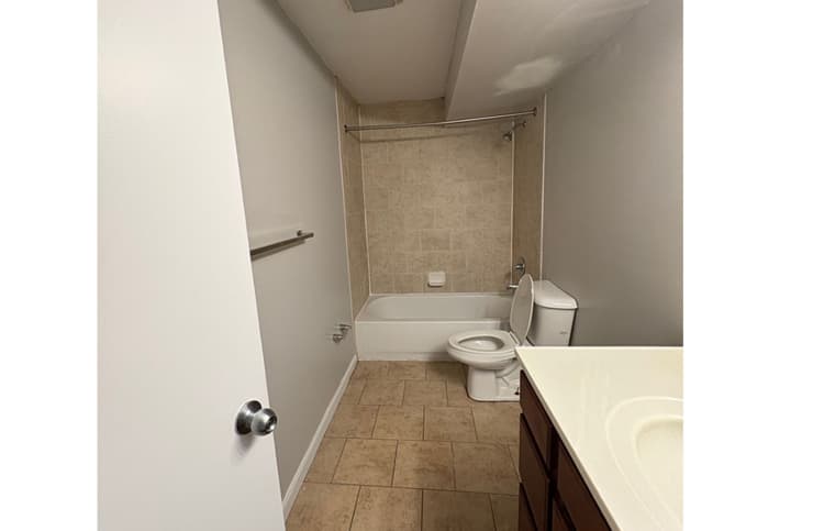Cincinnati apartments for rent - image - large-1041.jpg