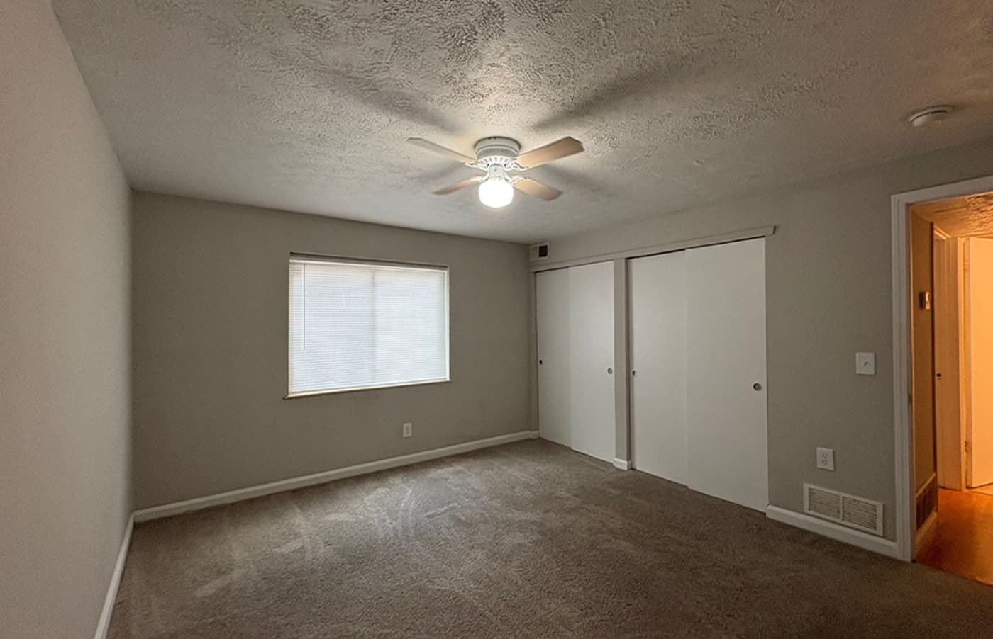 525 Lowell Avenue - Apartment - 32