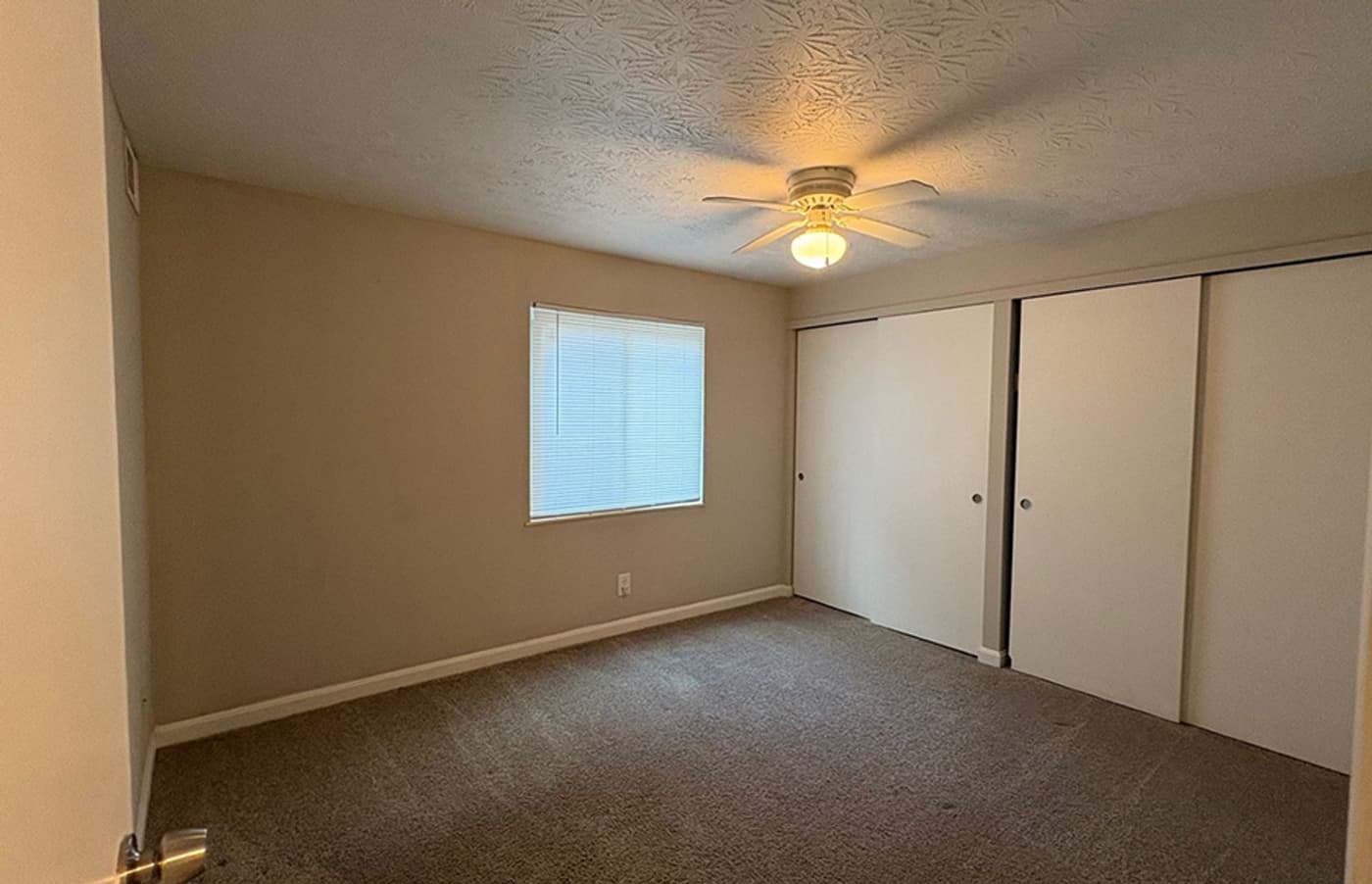 525 Lowell Avenue - Apartment - 33