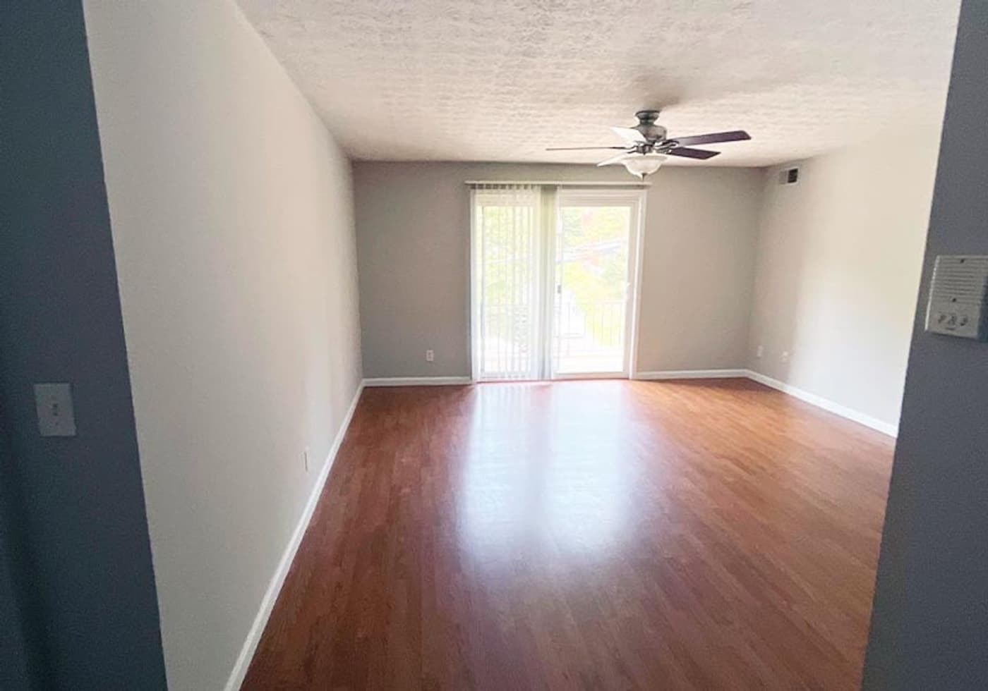 525 Lowell Avenue - Apartment - 53