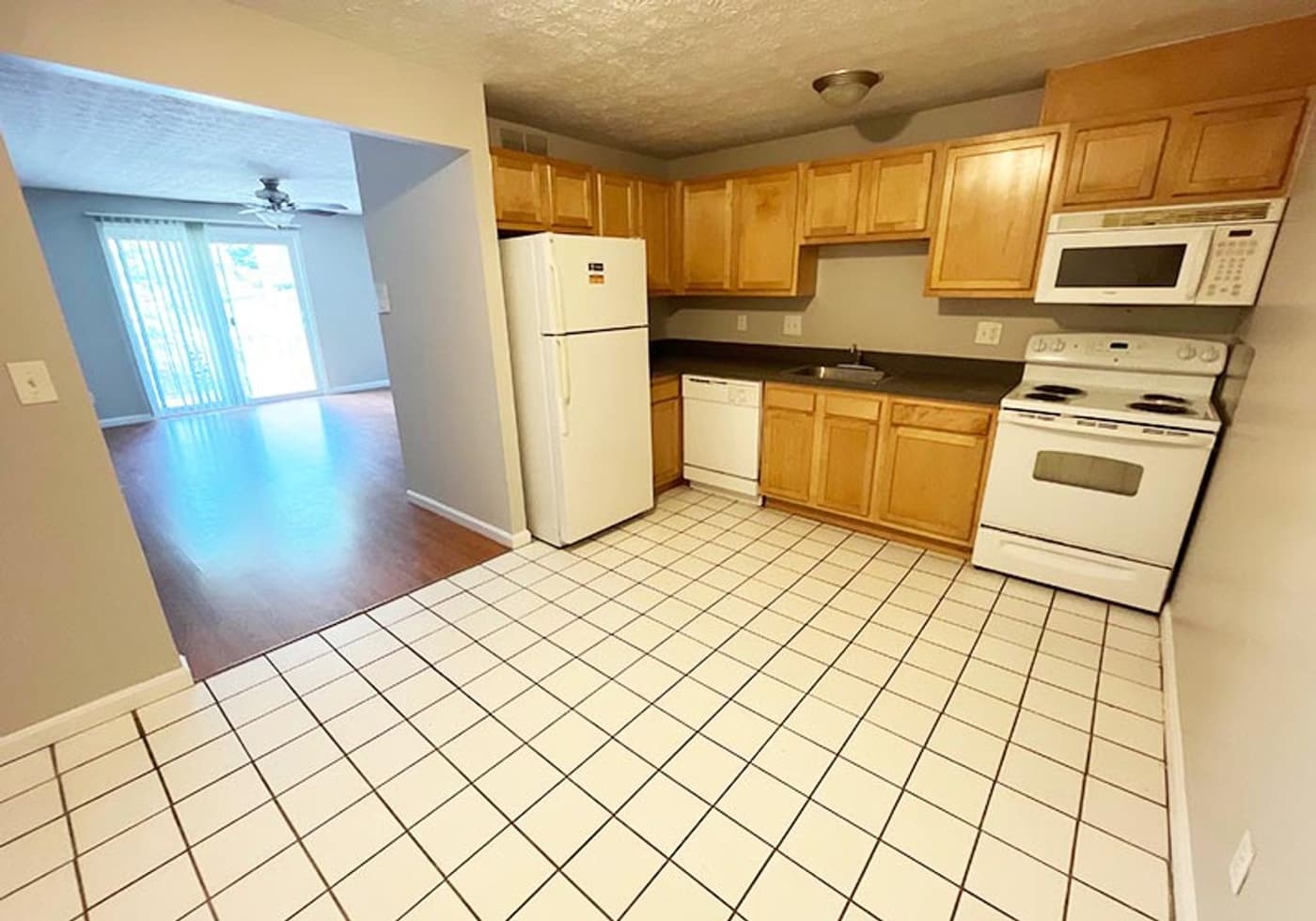 525 Lowell Avenue - Apartment - 11