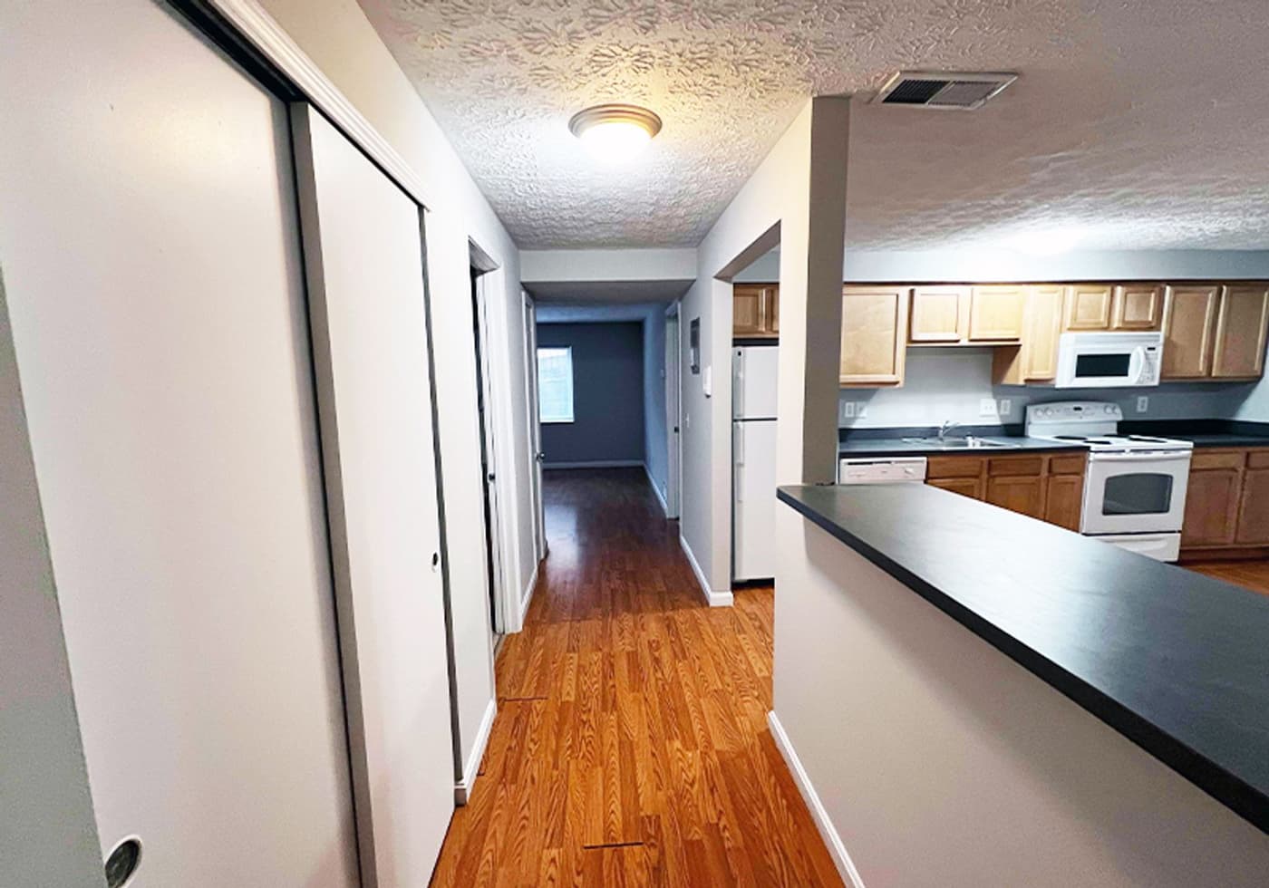 Cincinnati apartments for rent - image - large-3047.jpg