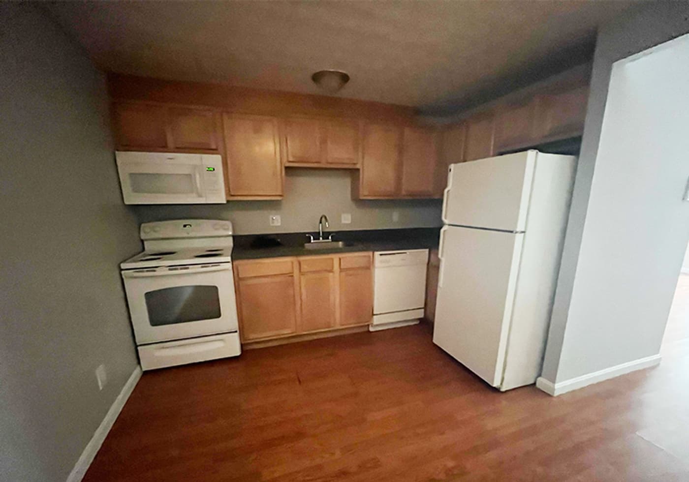 525 Lowell Avenue - Apartment - 4