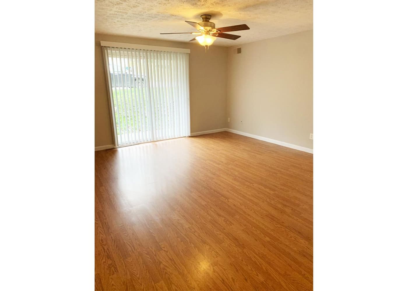 525 Lowell Avenue - Apartment - 48