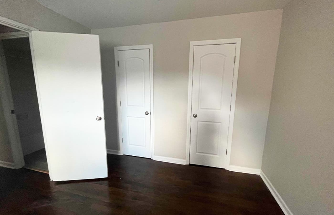 Lafayette Hills  - Apartment - 24