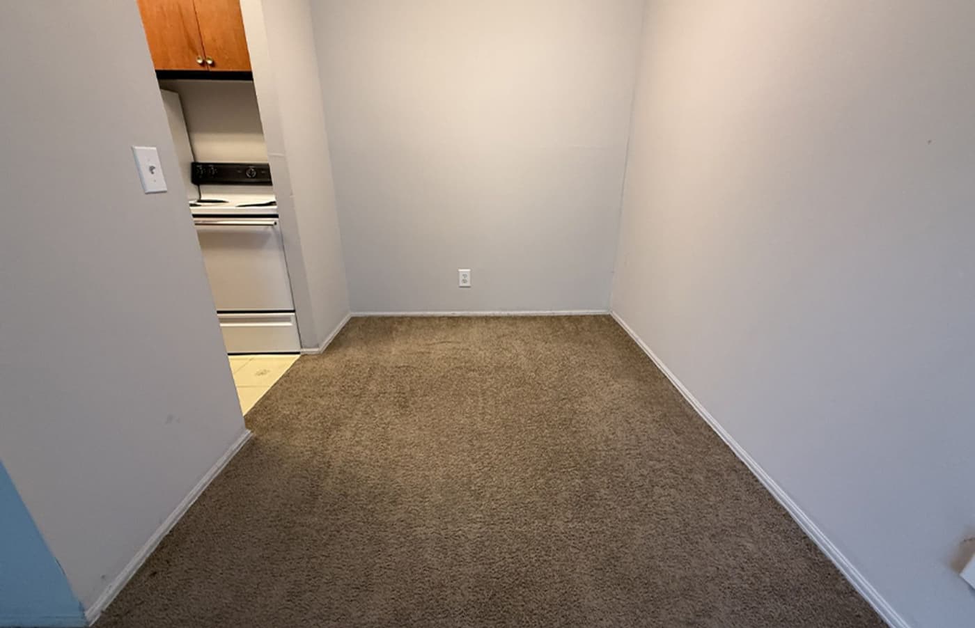 Lafayette Hills  - Apartment - 28