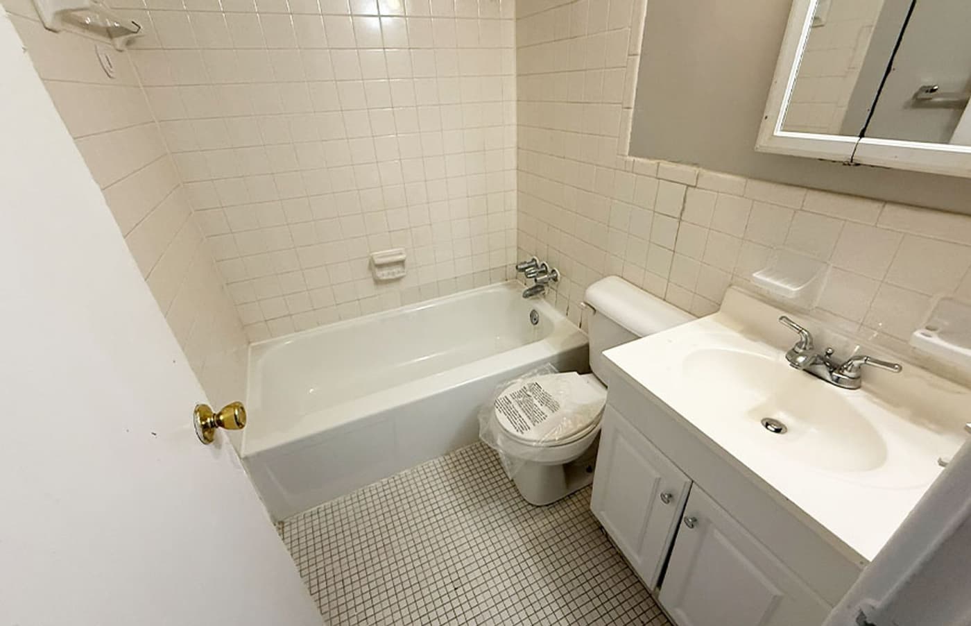 Lafayette Hills  - Apartment - 36