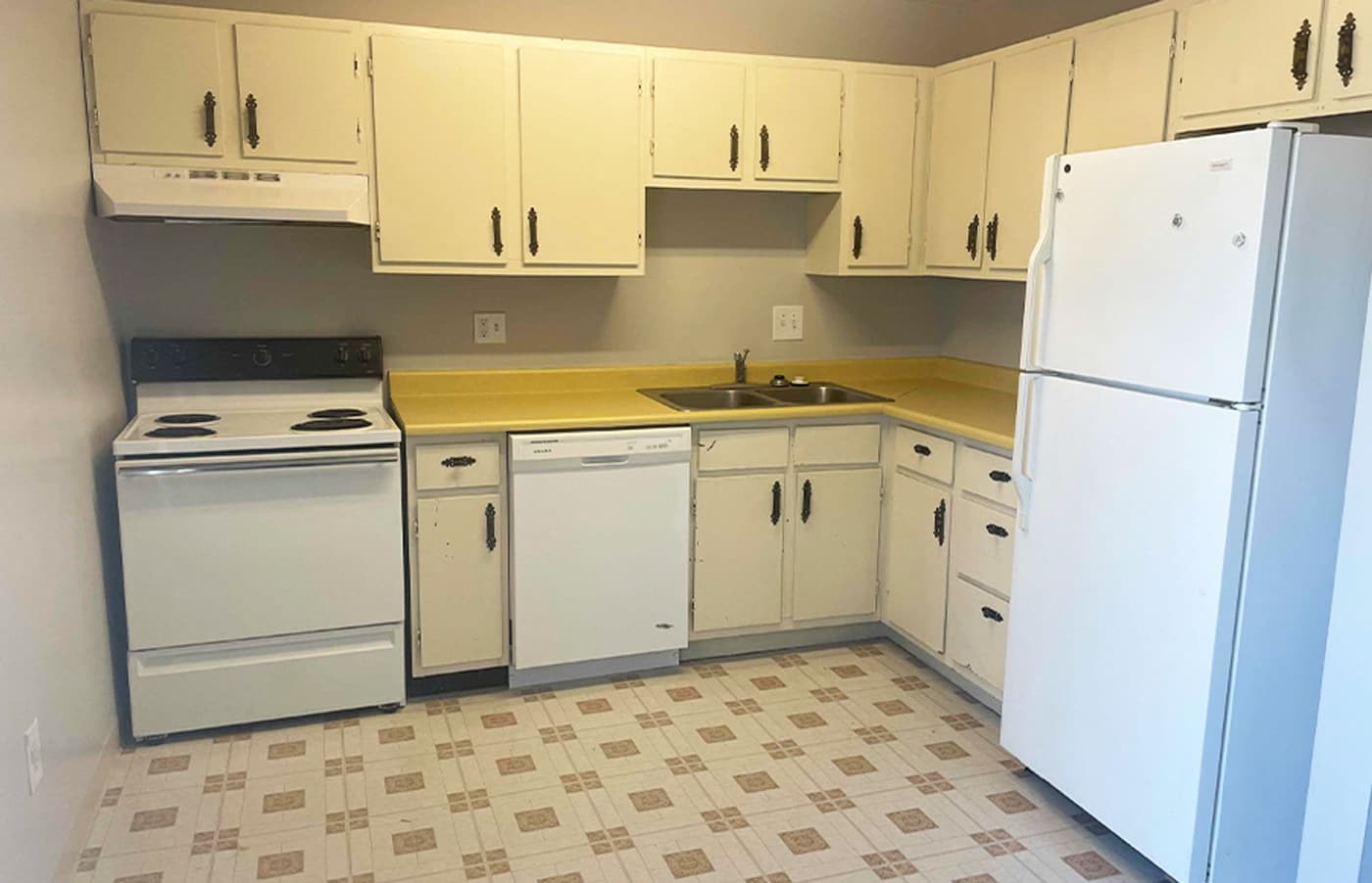 Spyglass Apartments - Apartment - 101