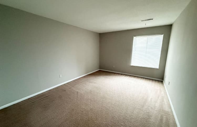 Cincinnati apartments for rent - image - large-2447.jpg
