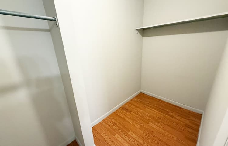 Cincinnati apartments for rent - image - large-2458.jpg