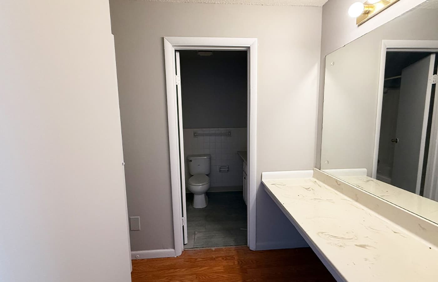 Cincinnati apartments for rent - image - large-2460.jpg