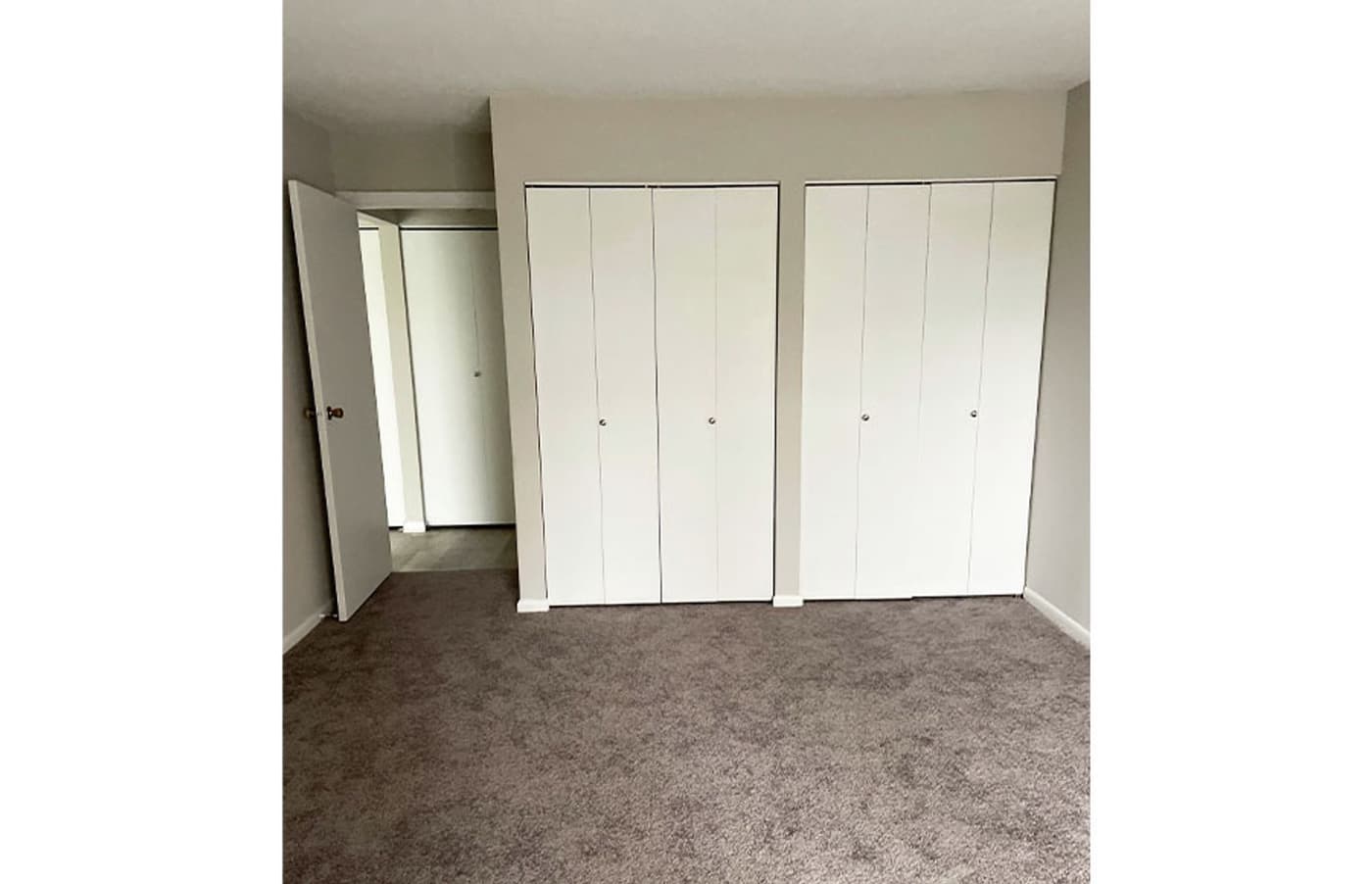 Cincinnati apartments for rent - image - large-2489.jpg