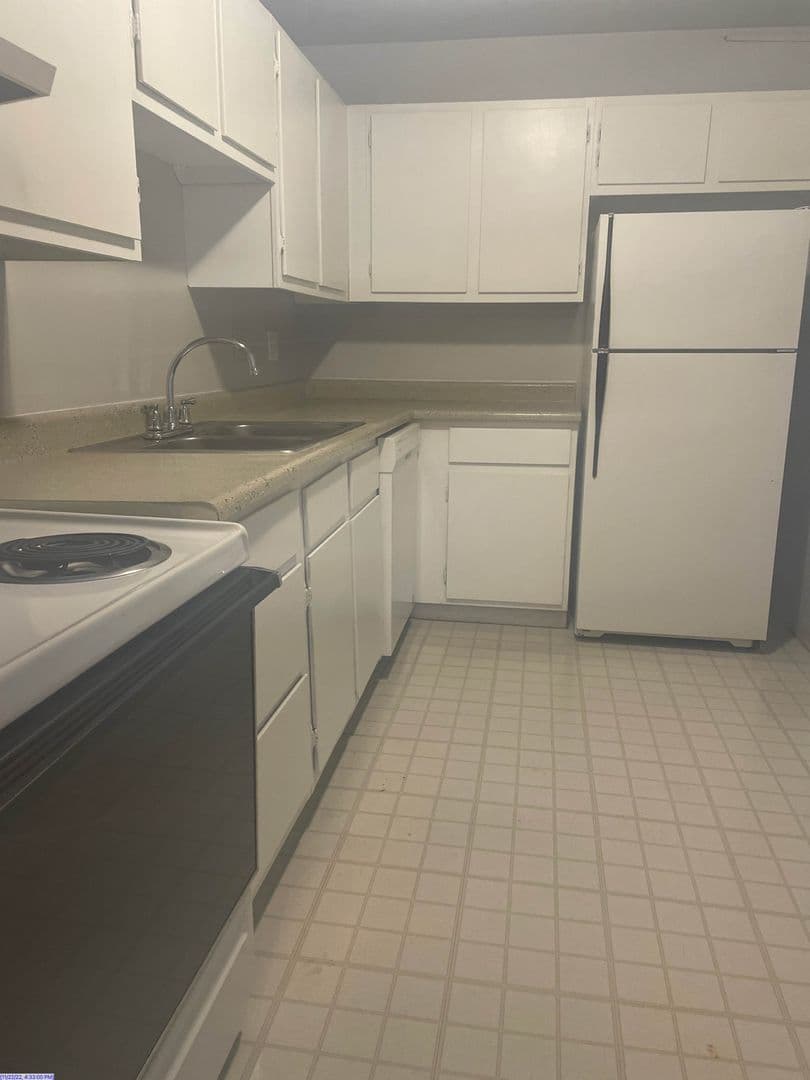 Spyglass Apartments - Apartment - 125