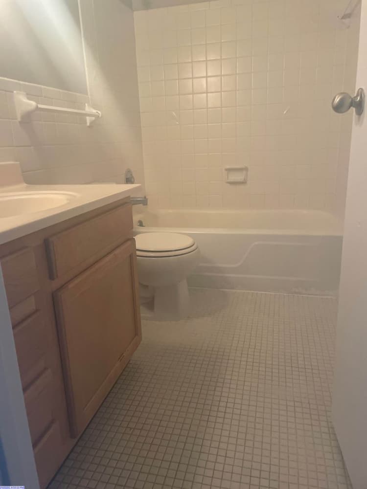 Cincinnati apartments for rent - image - large-2591.jpg