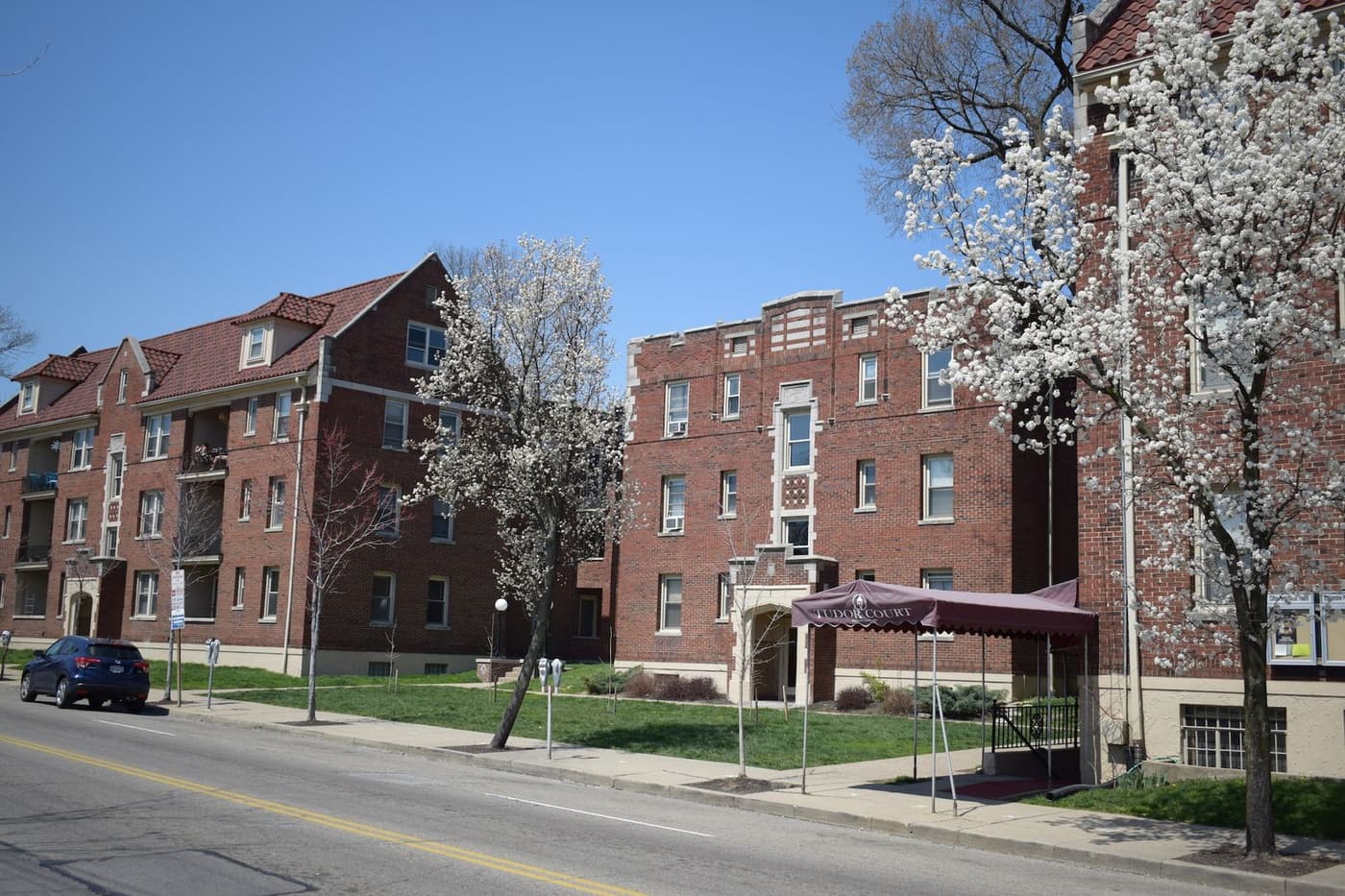 Cincinnati apartments for rent - Property image - Tudor Court - 2