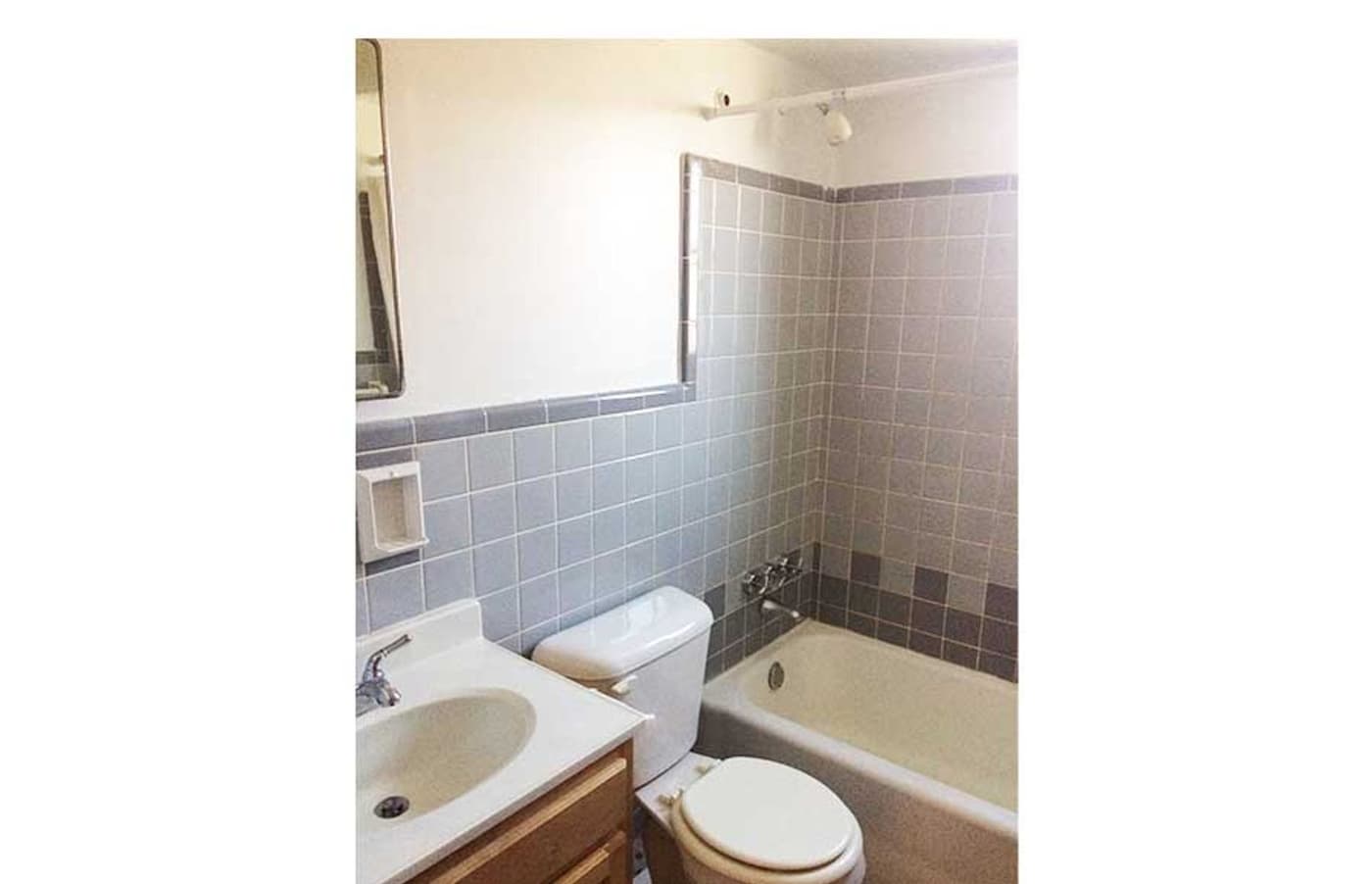 926 Ludlow Avenue - Apartment - 30