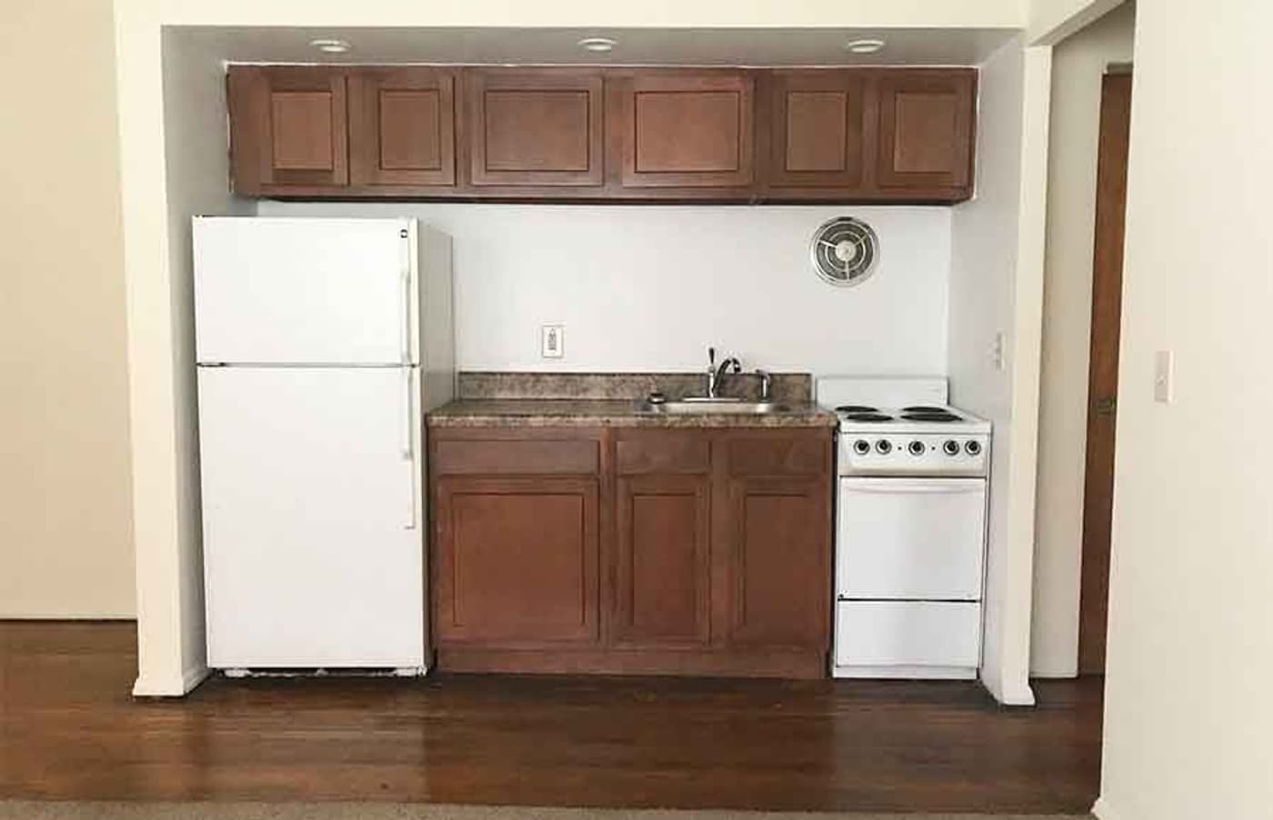 926 Ludlow Avenue - Apartment - 10