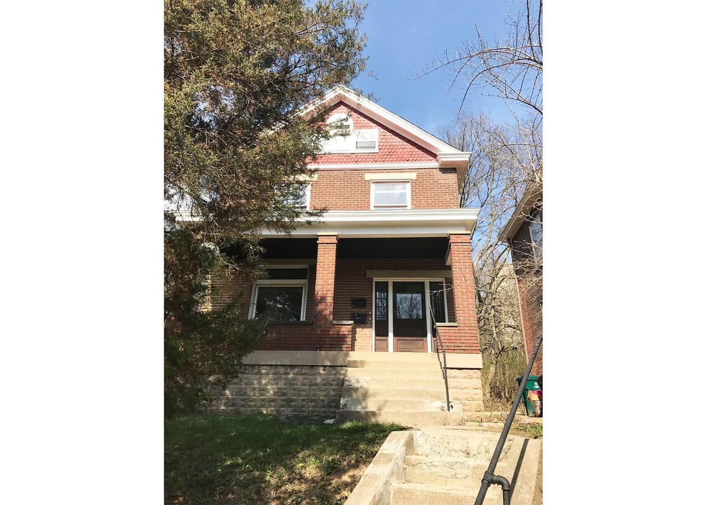 Cincinnati apartments for rent - Property image - 936 Ludlow Avenue - 1