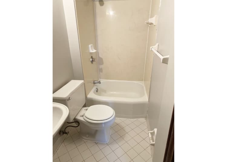 Cincinnati apartments for rent - image - large-3075.jpg