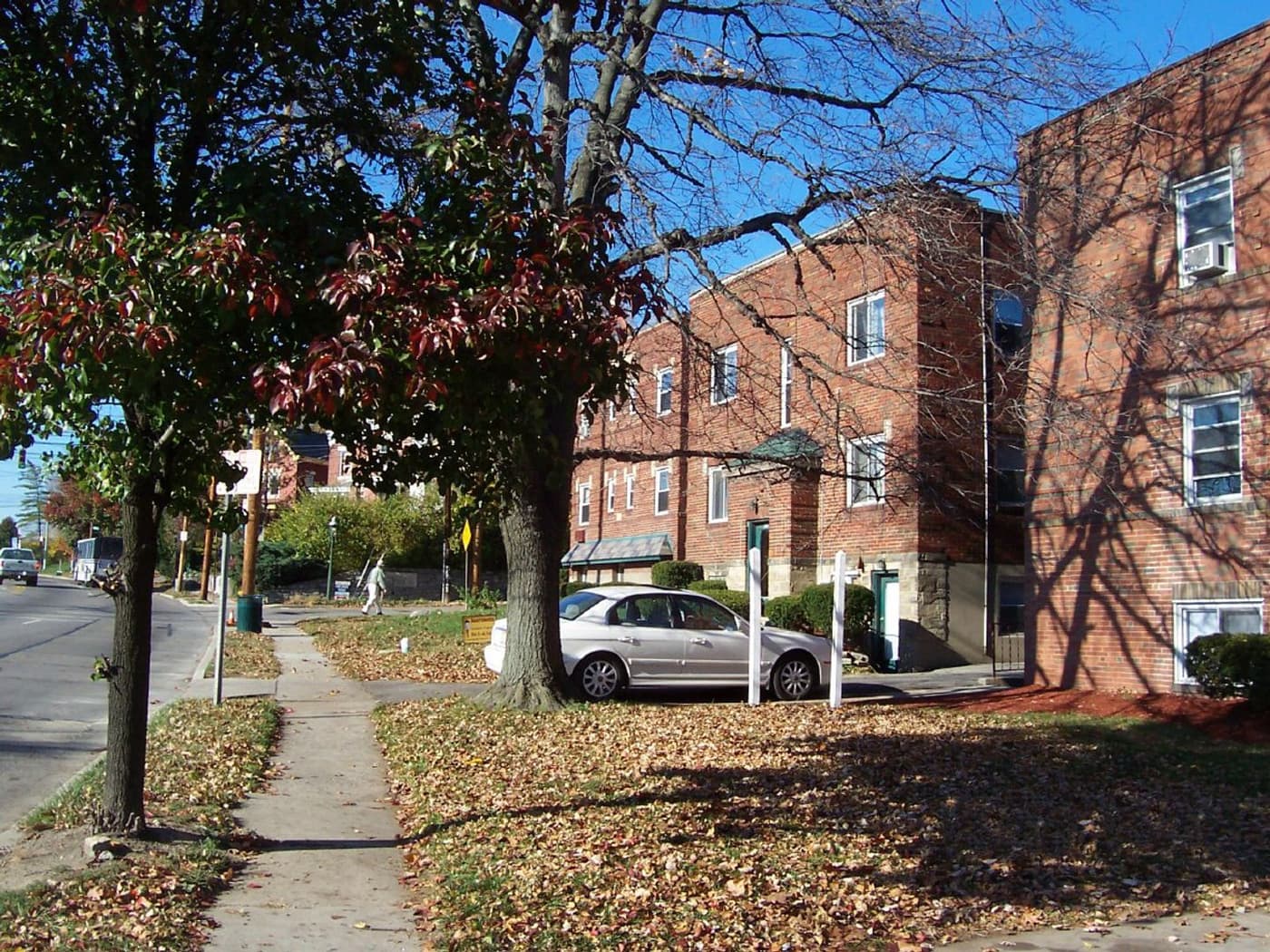 Cincinnati apartments for rent - Property image - 950 Ludlow Avenue - 2
