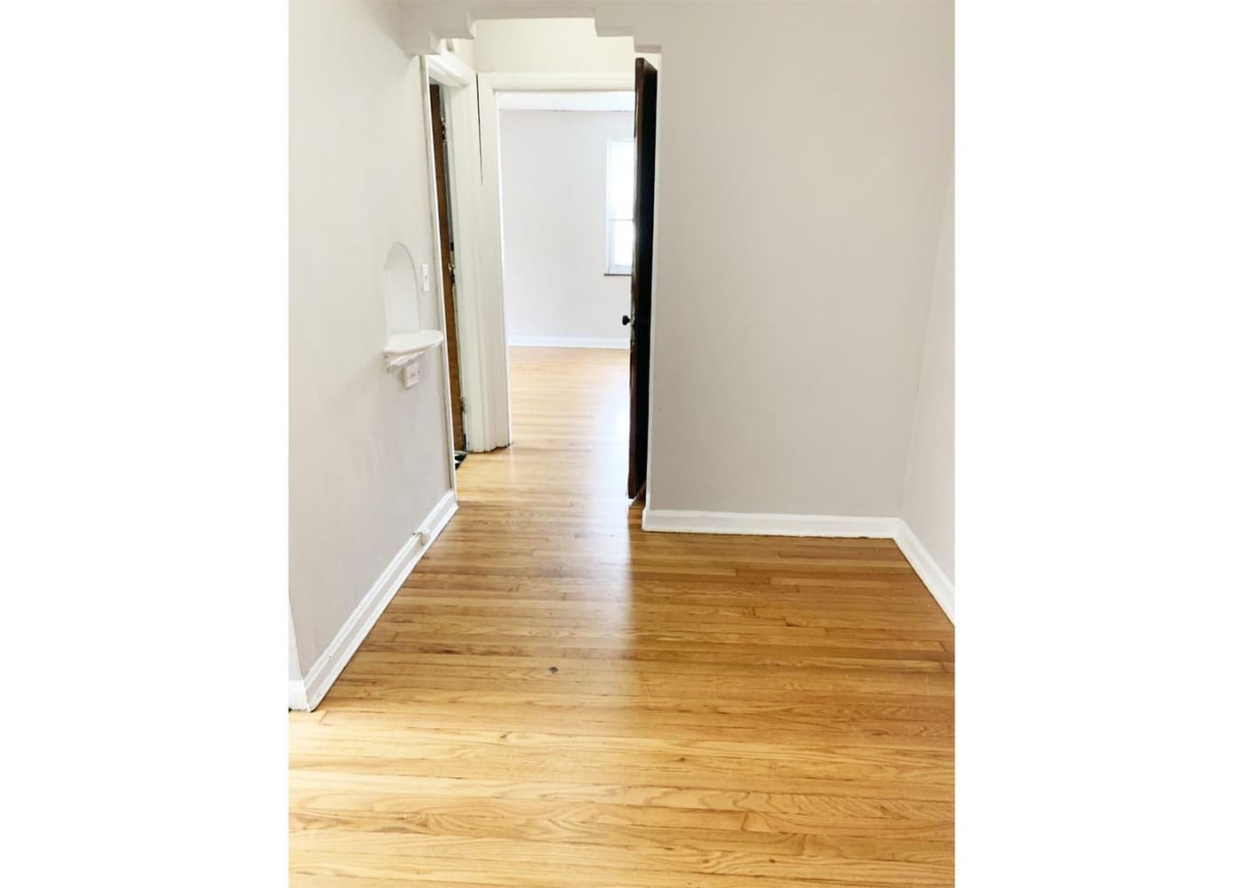 950 Ludlow Avenue - Apartment - 12