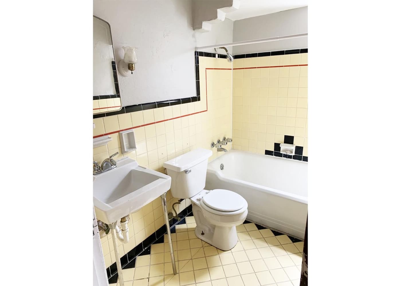 950 Ludlow Avenue - Apartment - 9