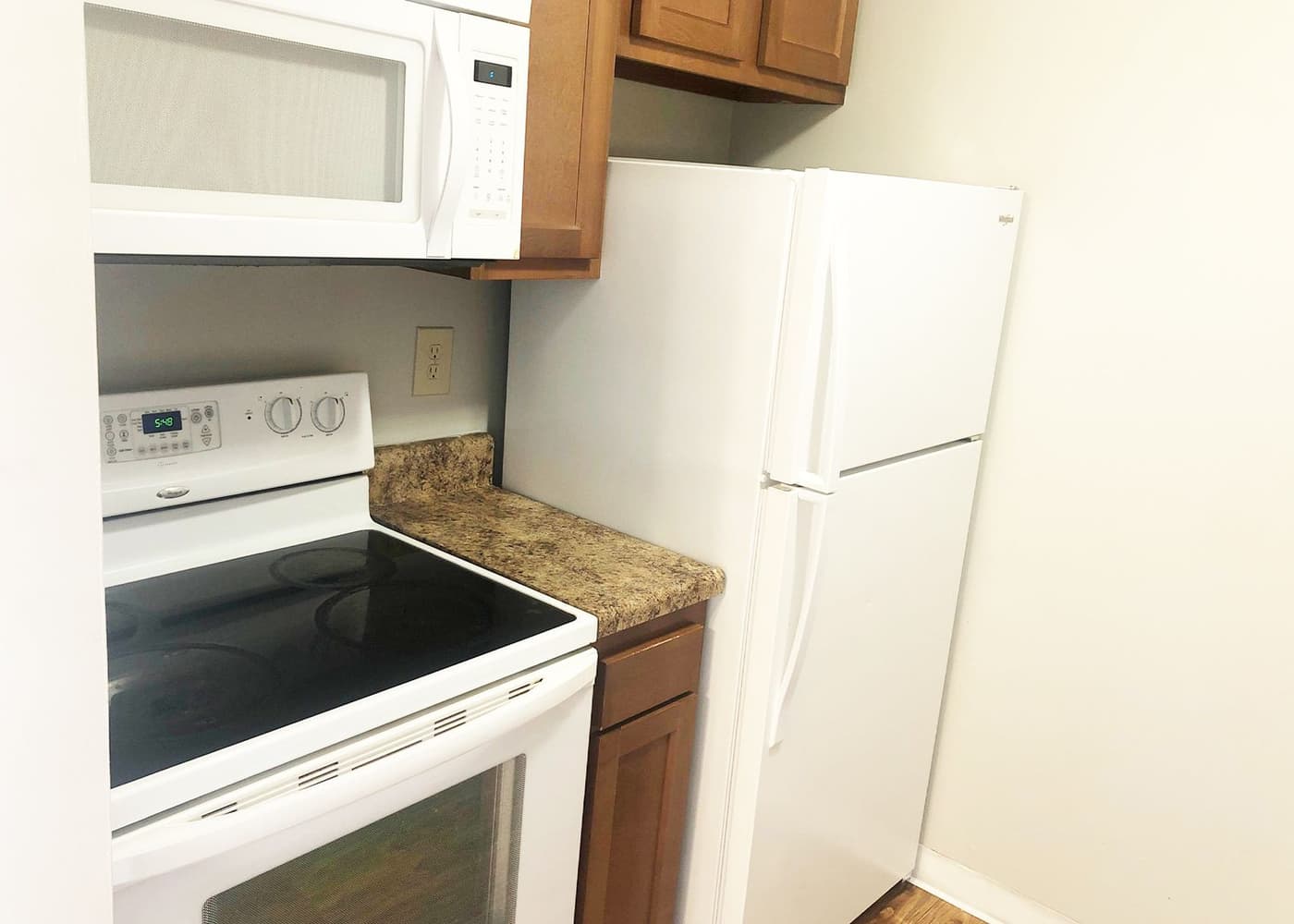 440 Ludlow Avenue - Apartment - 4