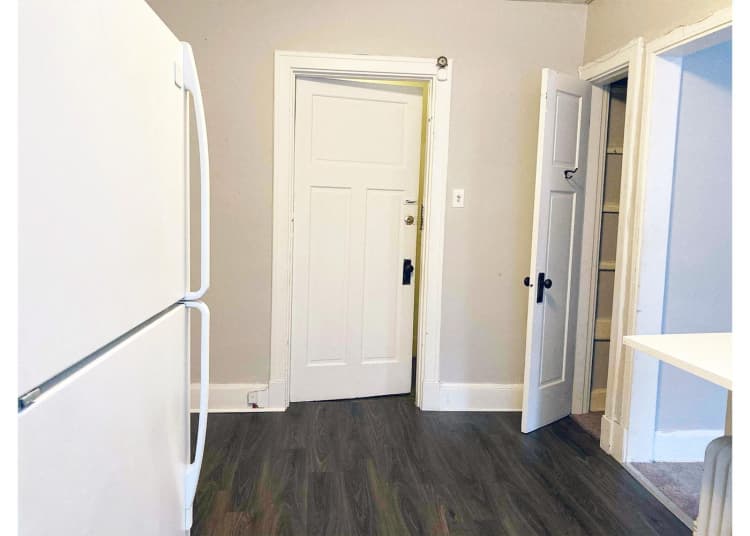 Cincinnati apartments for rent - image - large-1820.jpg